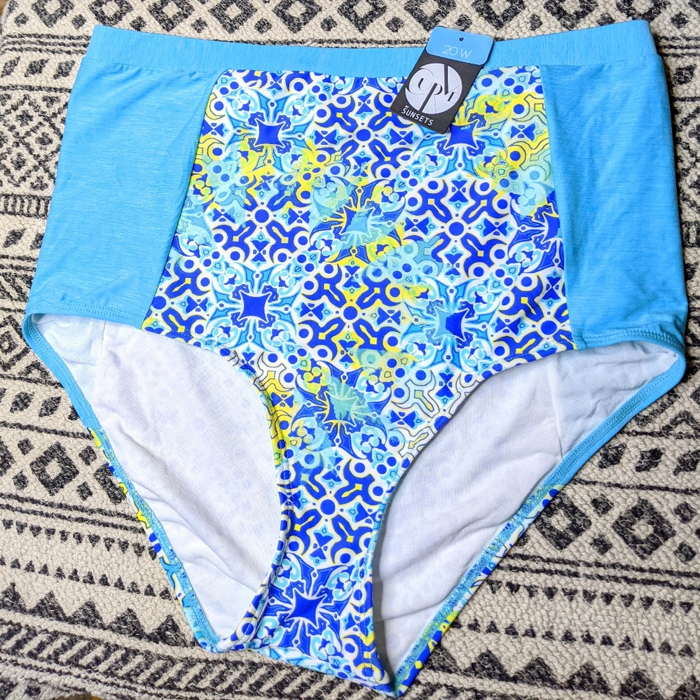 NWT CURVE by SUNSETS Swim Bottoms